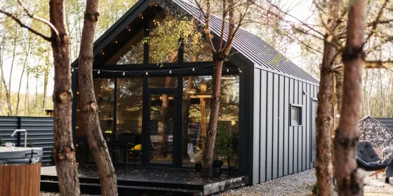 Відпочинок у будиночку із чаном  Відпочинок у будиночку із чаном