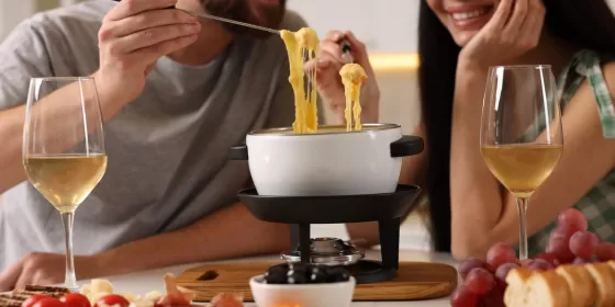 Вечір фондю для двох 