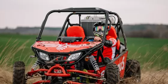 Екстрим на баггі