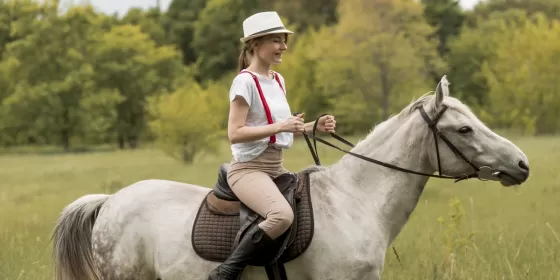 Кінна прогулянка