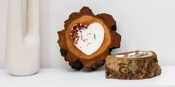 Створення свічки в деревʼяному кашпо